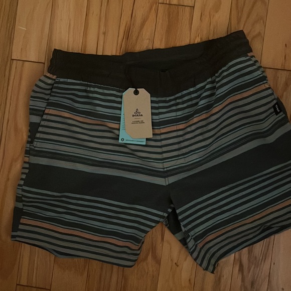 NWT Men’s “prAna Slope Short” gorgeous design, Size XL with an inseam of 7”. - Picture 2 of 5